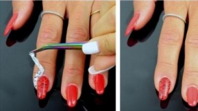 Mega zľavy - manikúra, pedikúra.